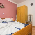 Kikas By Interhome * Vir
