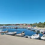 Lägenhet Kikas By Interhome *
