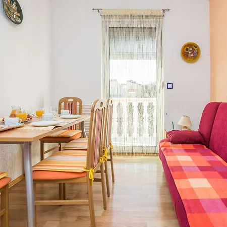 Kikas By Interhome Appartamento Vir