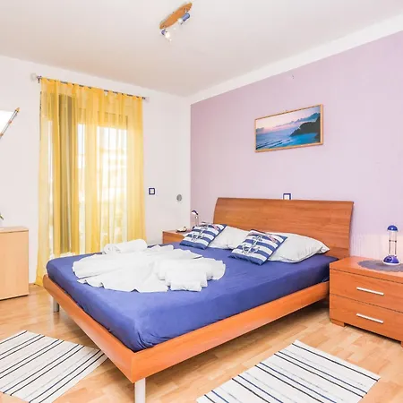 Kikas By Interhome