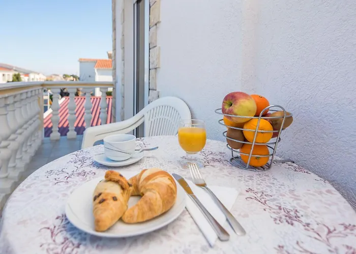 Kikas By Interhome Вир